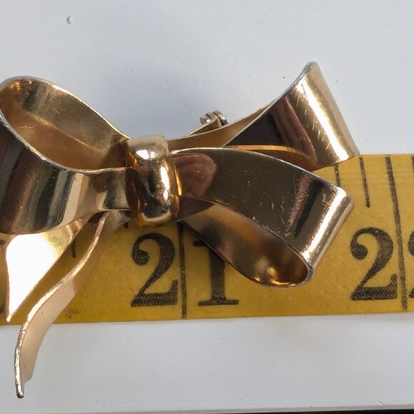 Coro Vintage Golden Bow Brooch - Picture 6 of 8
